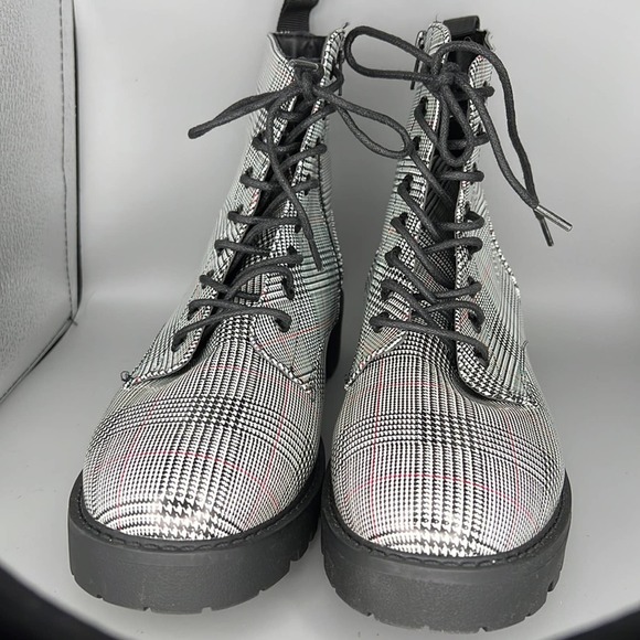 C Comfort Plaid Boots sz 10M - Picture 3 of 7